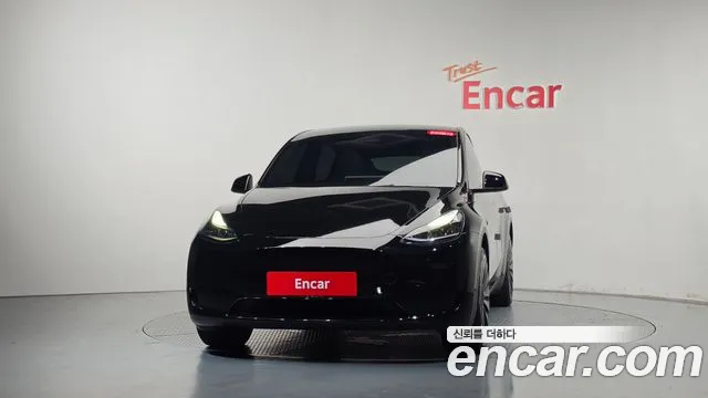 Tesla Model Y — фото 3