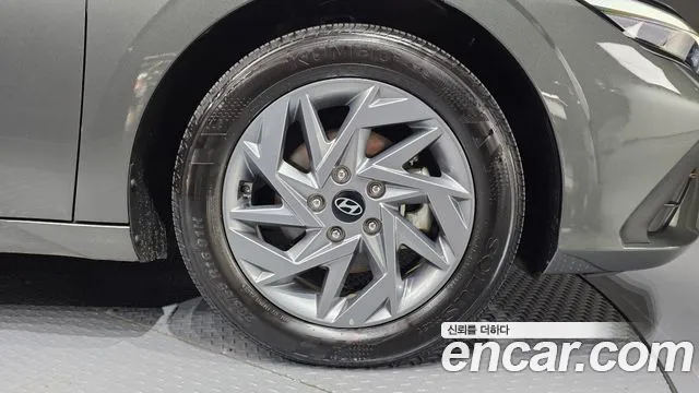 Hyundai Avante — фото 21