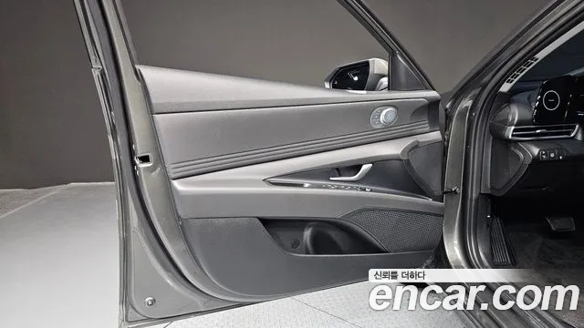 Hyundai Avante — фото 24