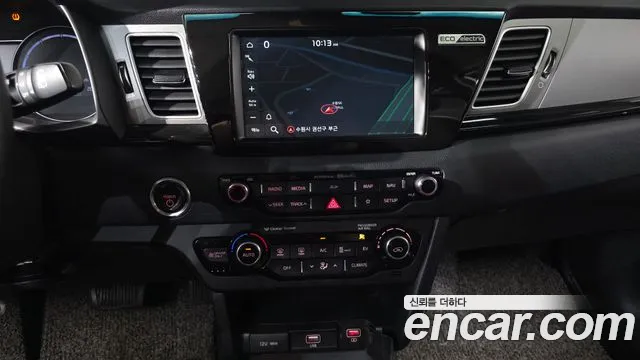 Kia Niro — фото 12