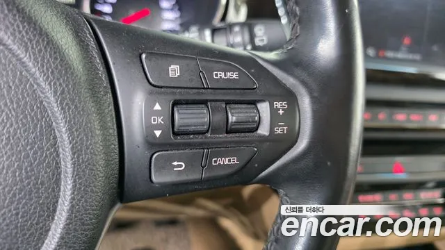 Kia Carnival — фото 16