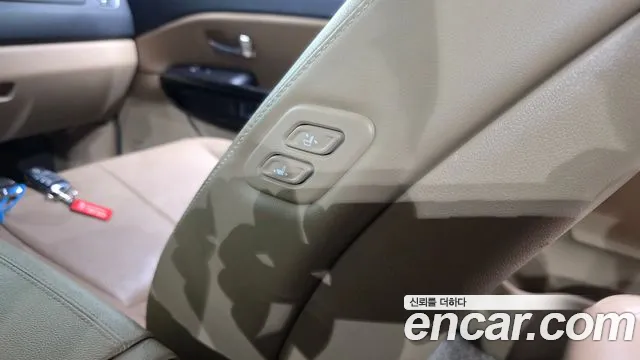Kia Carnival — фото 30