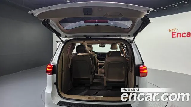 Kia Carnival — фото 33