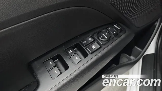 Hyundai Avante — фото 27