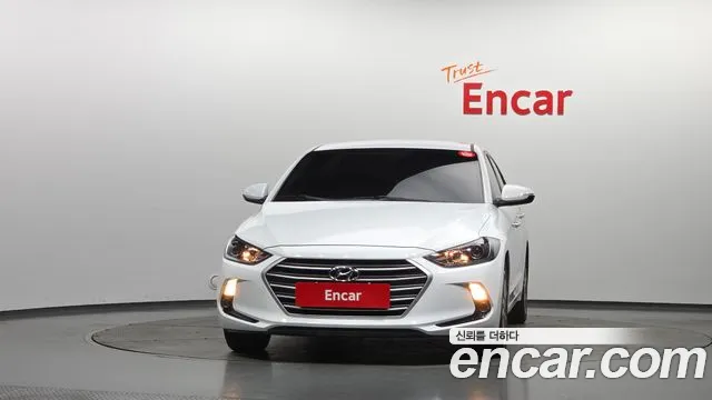 Hyundai Avante — фото 3