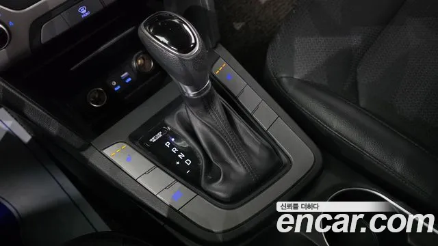 Hyundai Avante — фото 9