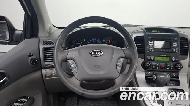 Kia Carnival — фото 11