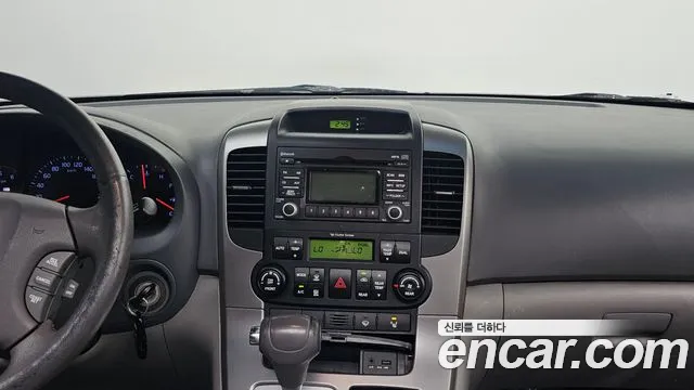 Kia Carnival — фото 12
