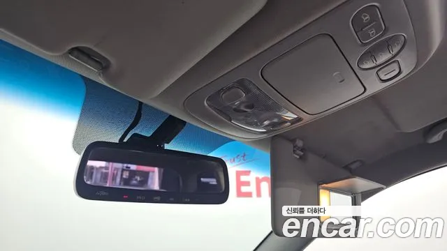 Kia Carnival — фото 18