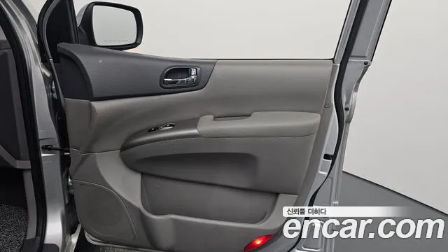 Kia Carnival — фото 24
