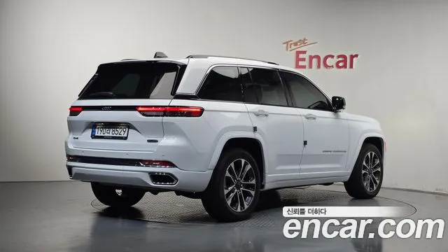 Jeep Cherokee — фото 2