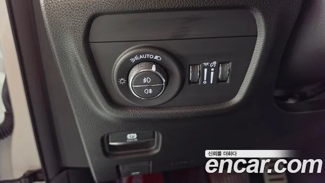 Jeep Cherokee — фото 30