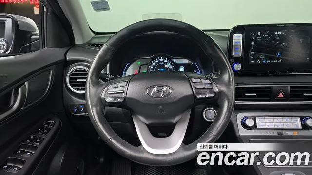 Hyundai Kona — фото 13