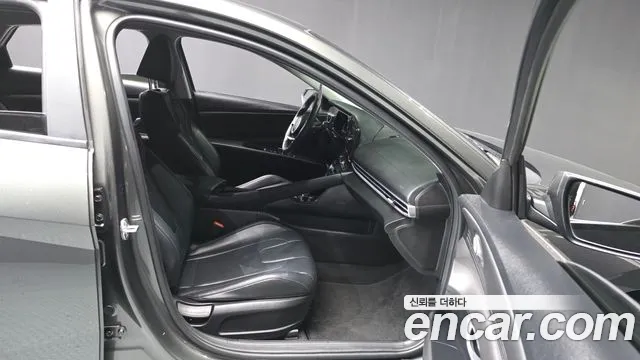 Hyundai Avante — фото 11