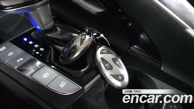 Hyundai Avante — фото 17