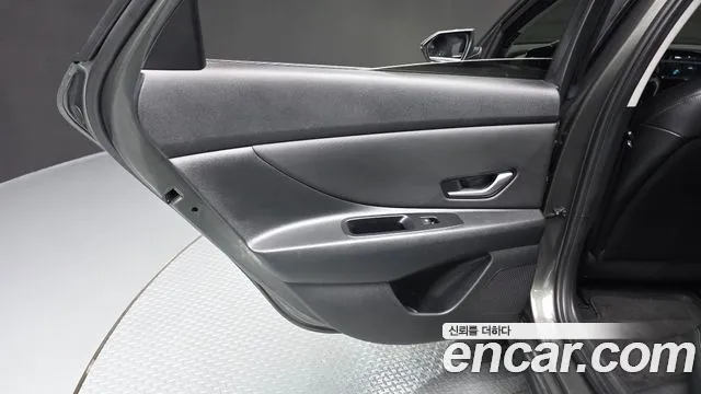 Hyundai Avante — фото 25