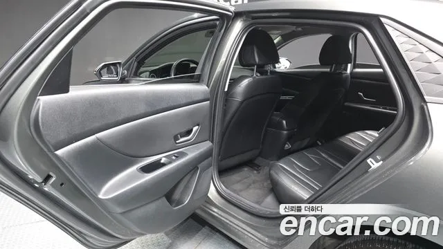 Hyundai Avante — фото 26