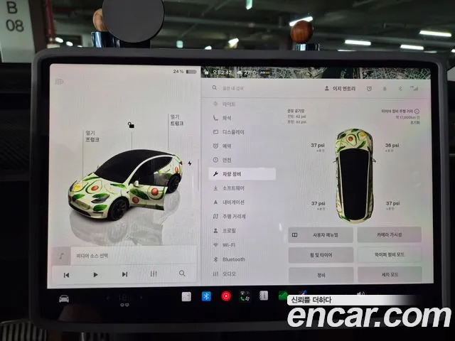 Tesla Model Y — фото 11