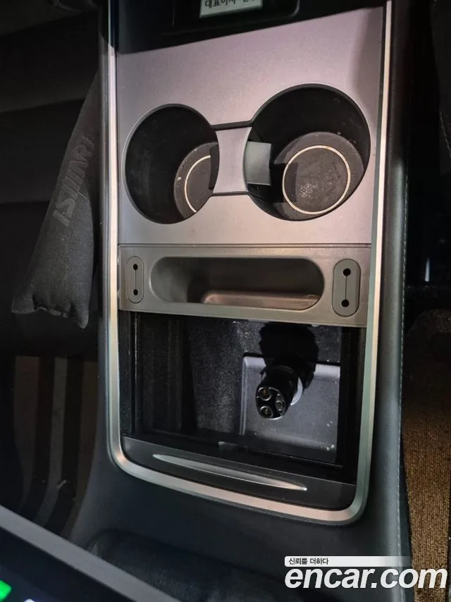 Tesla Model Y — фото 15