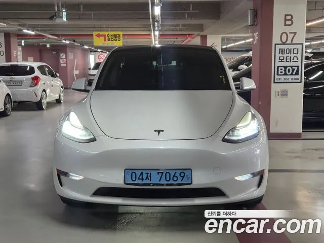 Tesla Model Y — фото 2