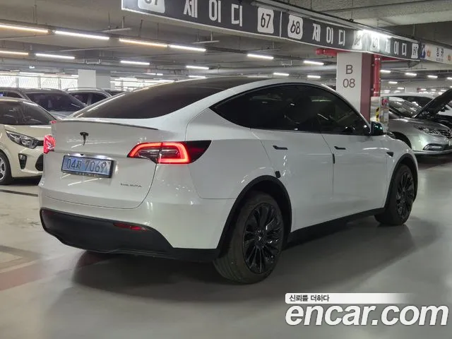Tesla Model Y — фото 3