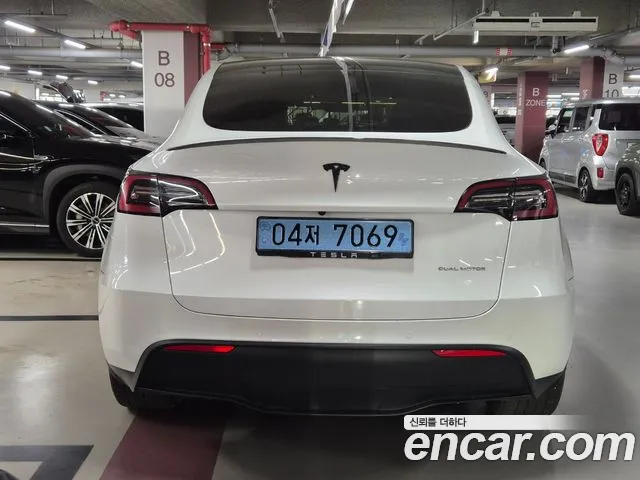 Tesla Model Y — фото 4