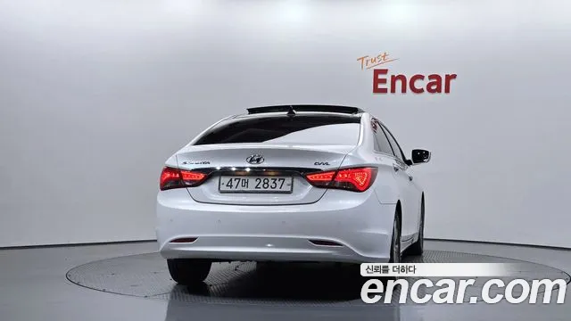Hyundai Sonata — фото 4