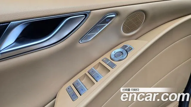 Genesis G80 — фото 28