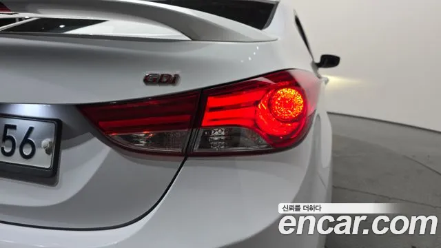 Hyundai Avante — фото 23