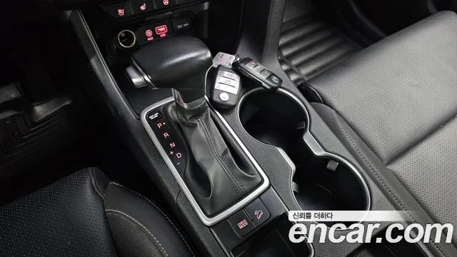 Kia Sportage — фото 9