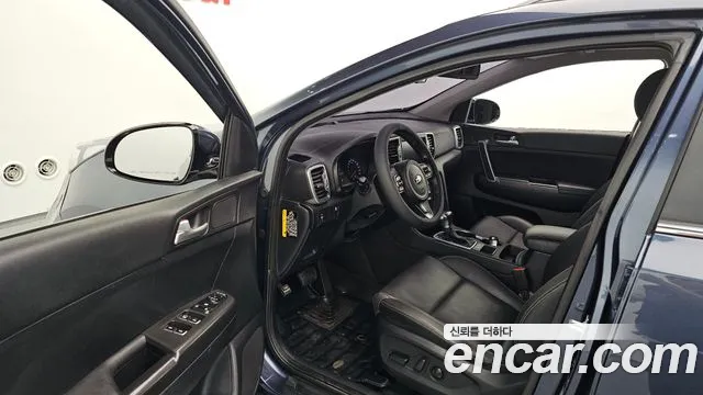 Kia Sportage — фото 10