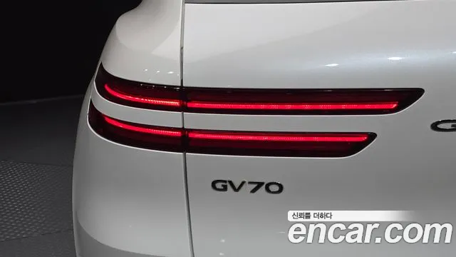 Genesis GV70 — фото 23