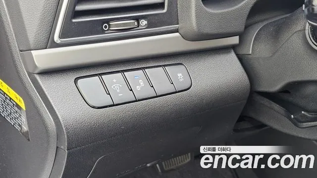 Hyundai Avante — фото 16