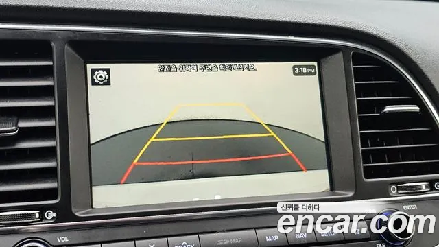 Hyundai Avante — фото 9