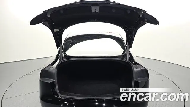 Tesla Model 3 — фото 19