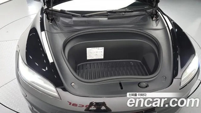 Tesla Model 3 — фото 5
