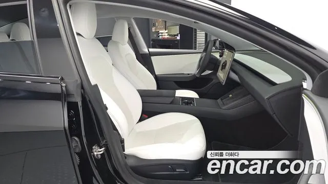 Tesla Model 3 — фото 10
