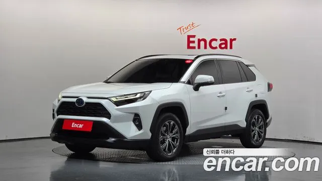 Toyota RAV4 — фото 1