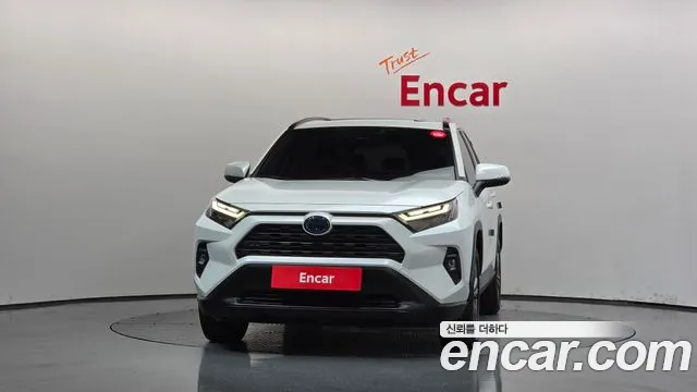 Toyota RAV4 — фото 3