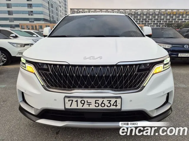 Kia Carnival — фото 1