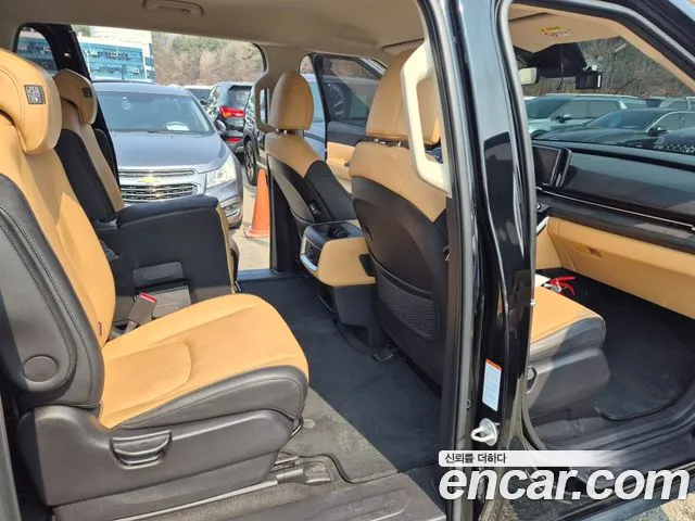 Kia Carnival — фото 14