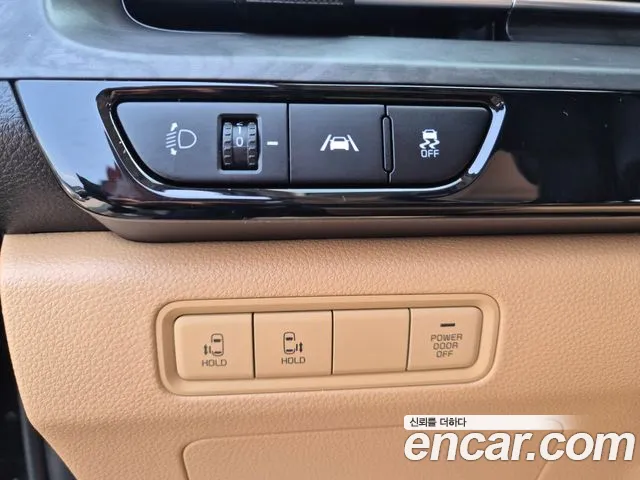 Kia Carnival — фото 16
