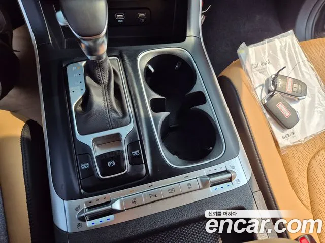 Kia Carnival — фото 18