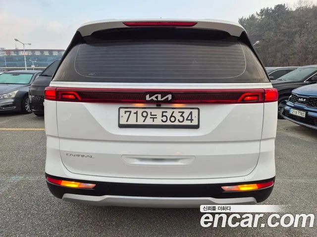 Kia Carnival — фото 5