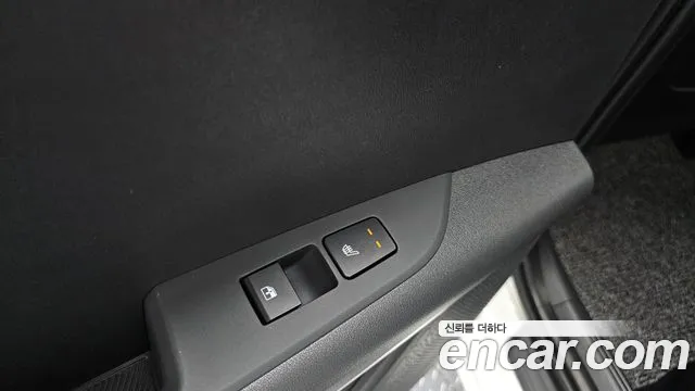 Kia Niro — фото 17