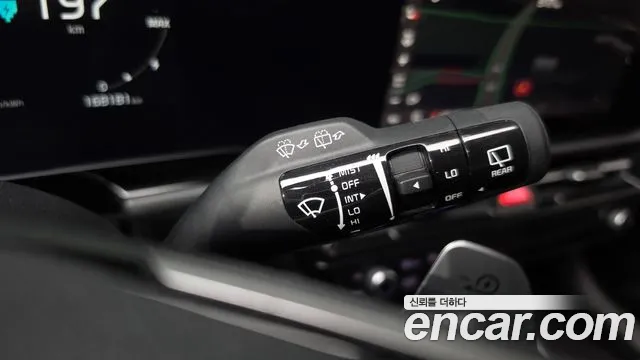 Kia Niro — фото 18