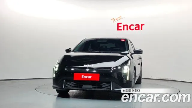 Kia EV4 — фото 3