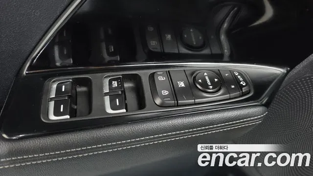 Kia Niro — фото 29