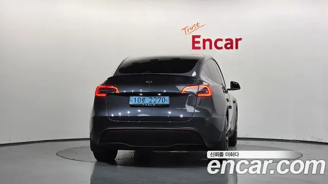 Tesla Model Y — фото 4