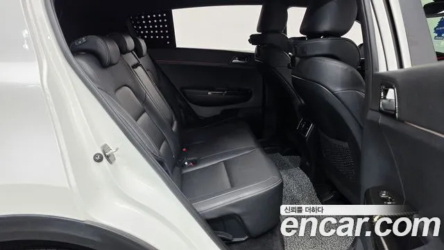 Kia Sportage — фото 11